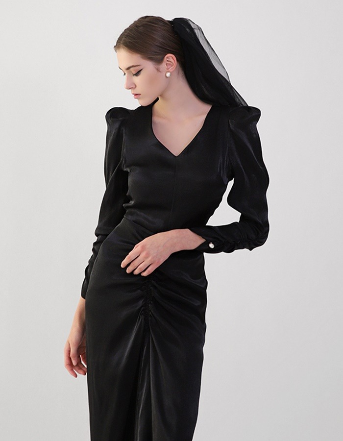 럭셔리 V넥 라인 글로리 드레스 2컬러 (블랙, 화이트)